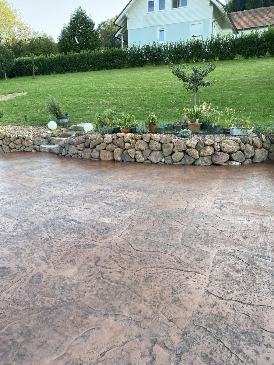 Moderner Sichtestrich im Wohnzimmer